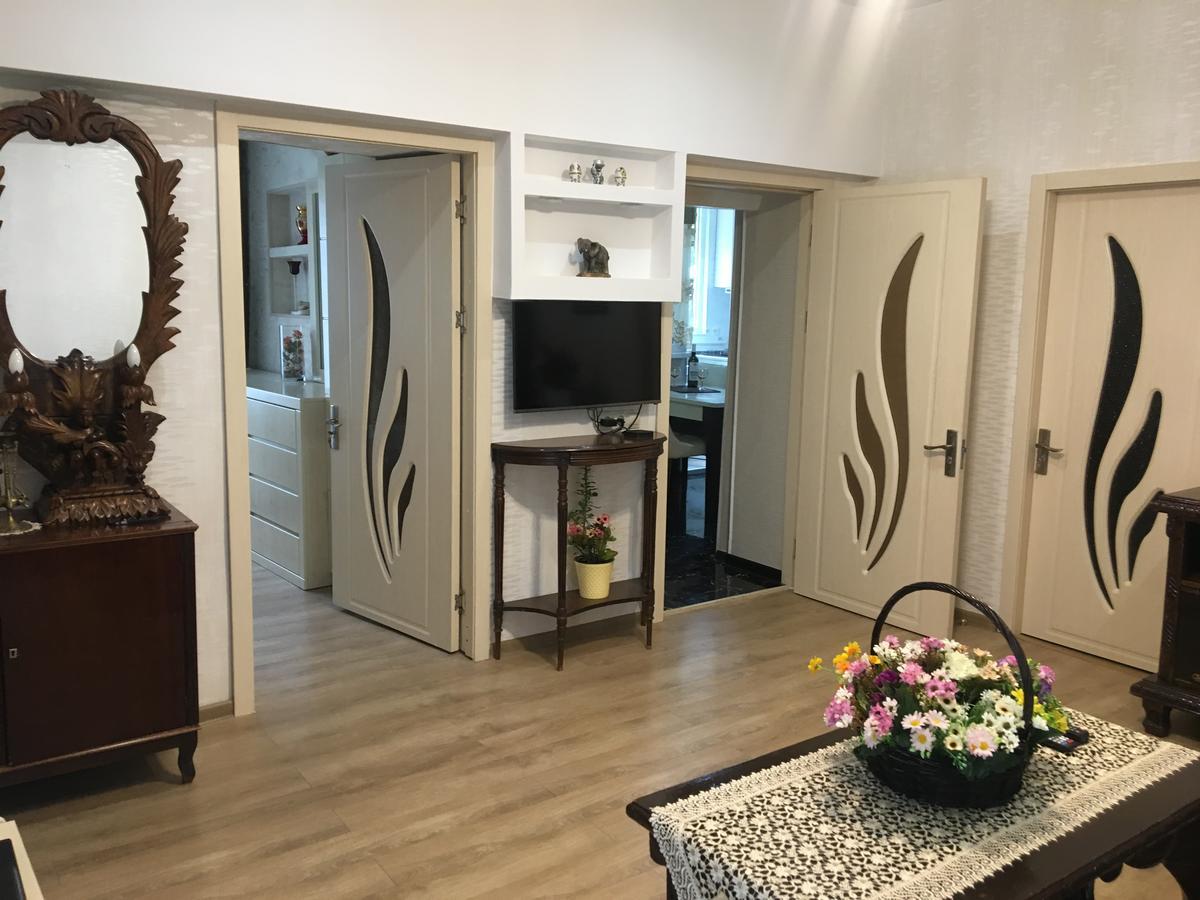Ferienwohnung Newly Renovated House Tbilisi Exterior foto